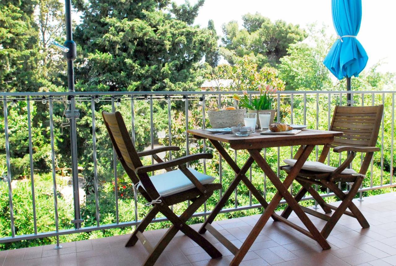 Beachfront Apartment Mala Tereza Split Exterior photo