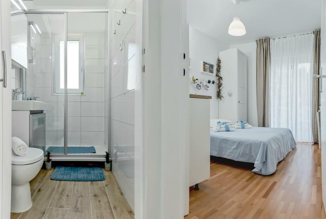 Beachfront Apartment Mala Tereza Split Exterior photo