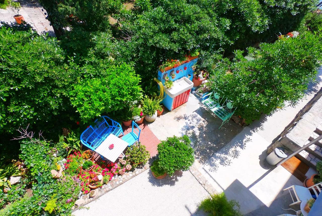 Beachfront Apartment Mala Tereza Split Exterior photo
